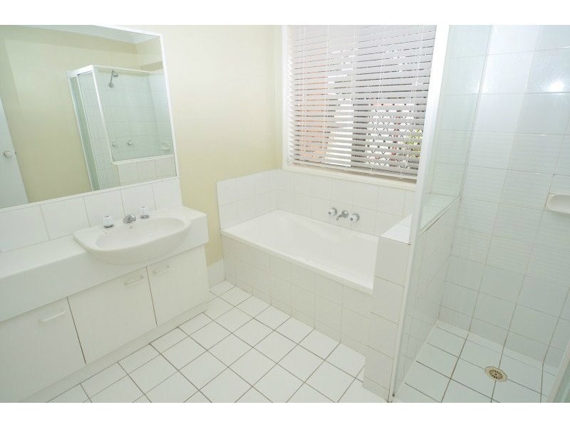 59/33 Edmund Rice Drive, Southport QLD 4215