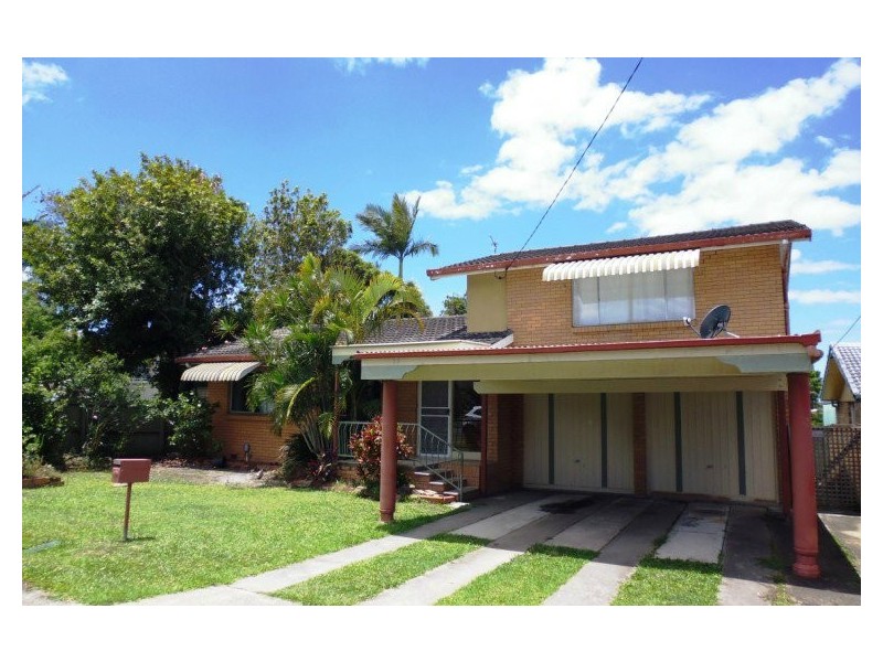 19 Ashbourne Terrace, Biggera Waters QLD 4216