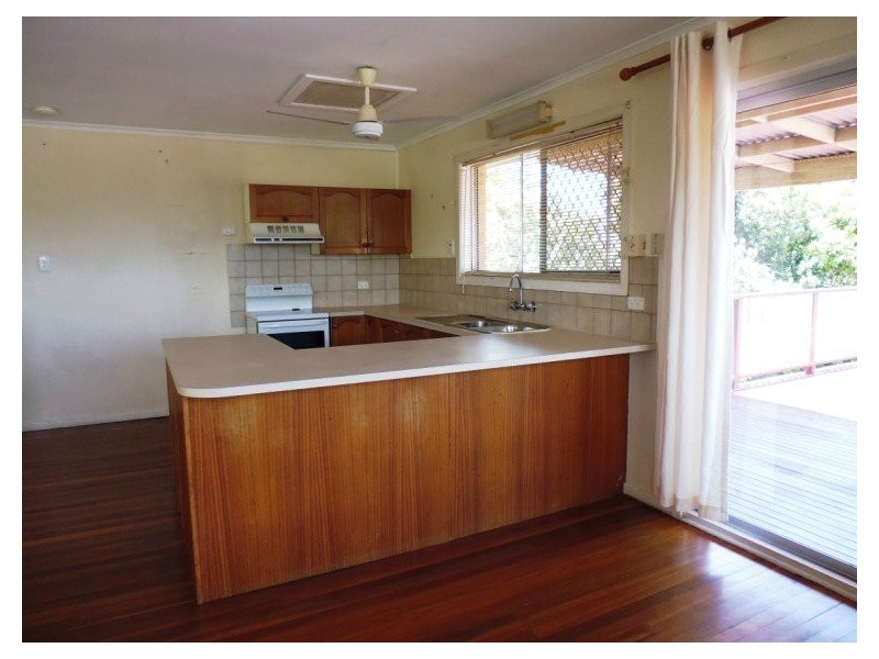 19 Ashbourne Terrace, Biggera Waters QLD 4216