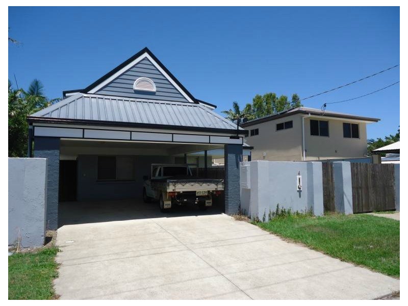 4 Clematis Avenue, Hollywell QLD 4216