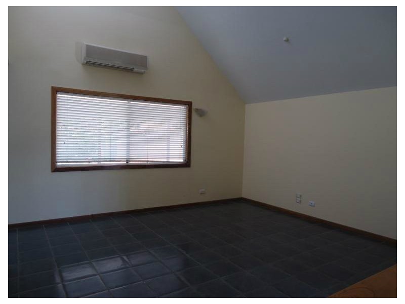 4 Clematis Avenue, Hollywell QLD 4216
