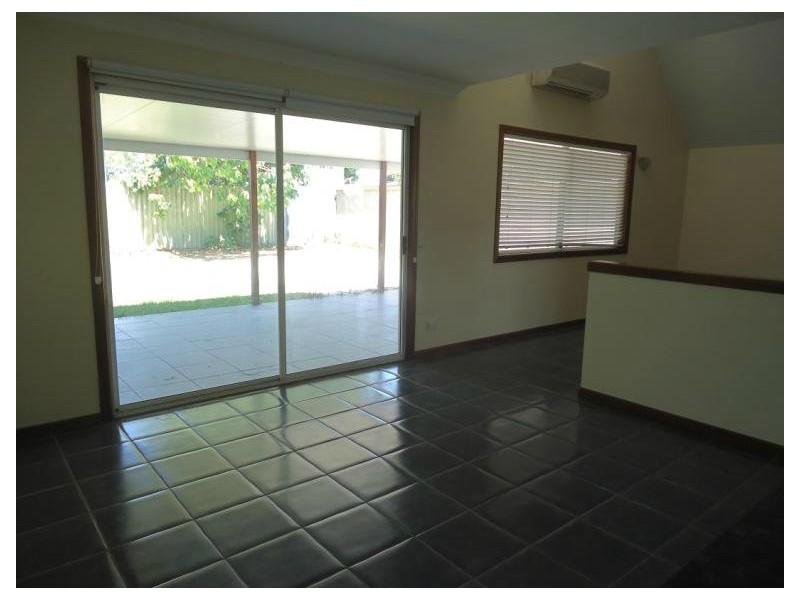 4 Clematis Avenue, Hollywell QLD 4216