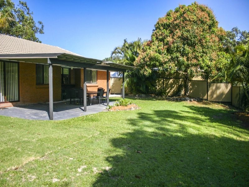 10 Kingaroy Avenue, Helensvale QLD 4212