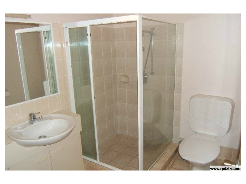 28/37 Bayview Street, Runaway Bay QLD 4216