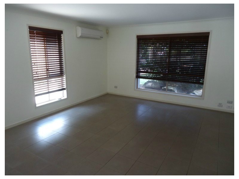 22 Henry Cotton Drive, Parkwood QLD 4214