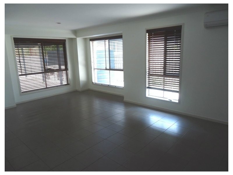 22 Henry Cotton Drive, Parkwood QLD 4214