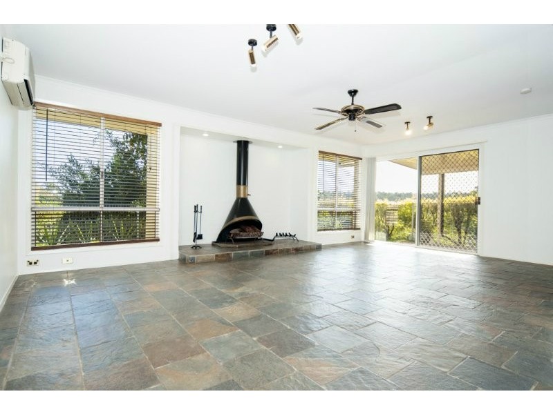 2 Dubbo Court, Helensvale QLD 4212