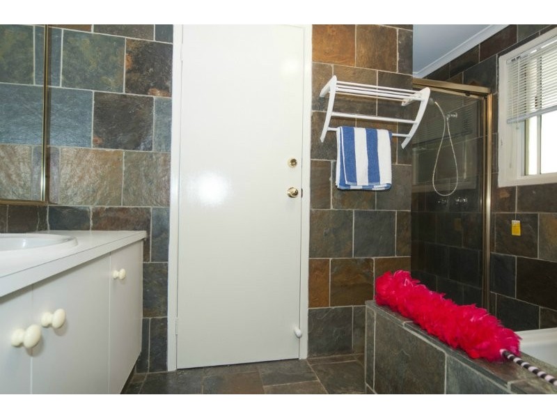 2 Dubbo Court, Helensvale QLD 4212