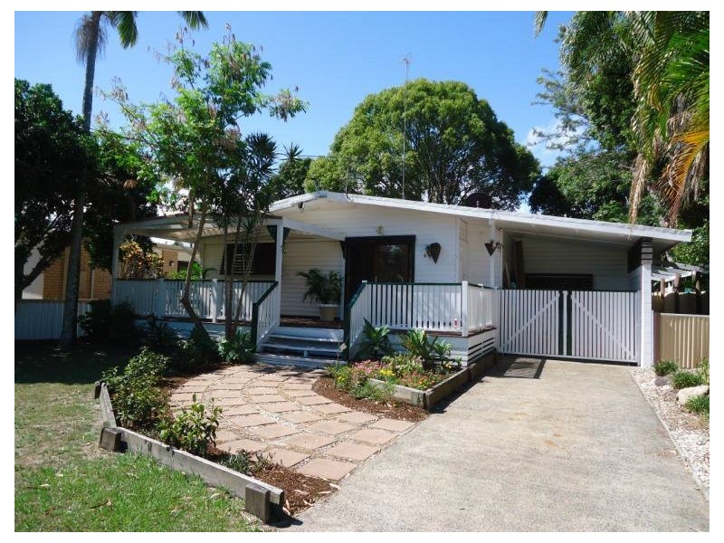 47 Victor Avenue, Paradise Point QLD 4216