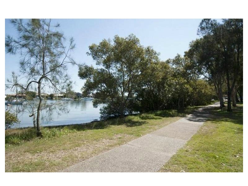 1/43 Paradise Parade, Paradise Point QLD 4216