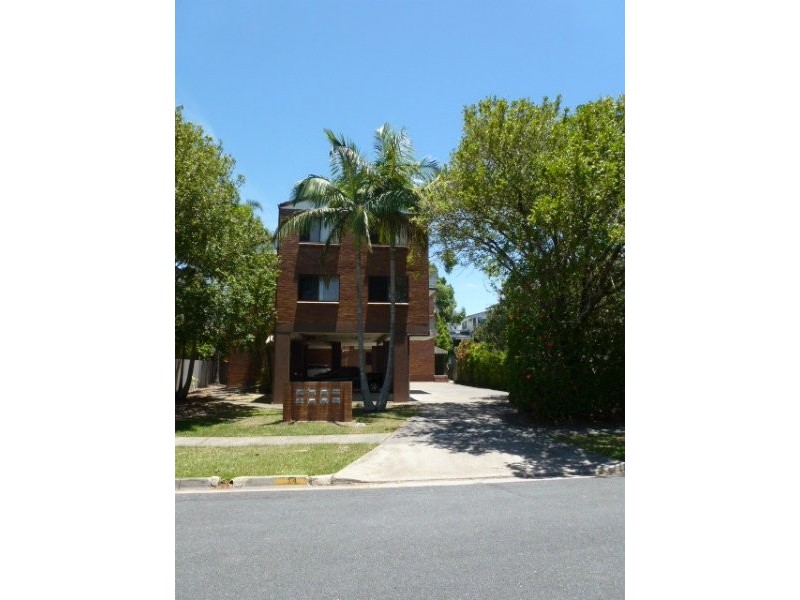 1/14 Baker Avenue, Labrador QLD 4215