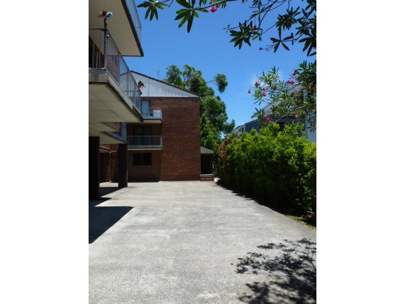 1/14 Baker Avenue, Labrador QLD 4215