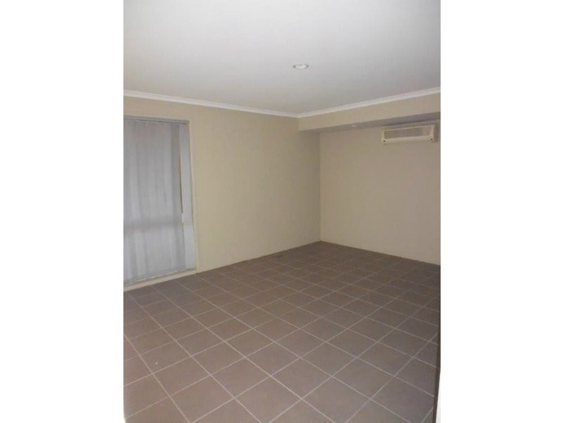 4 Crampton Court, Parkwood QLD 4214