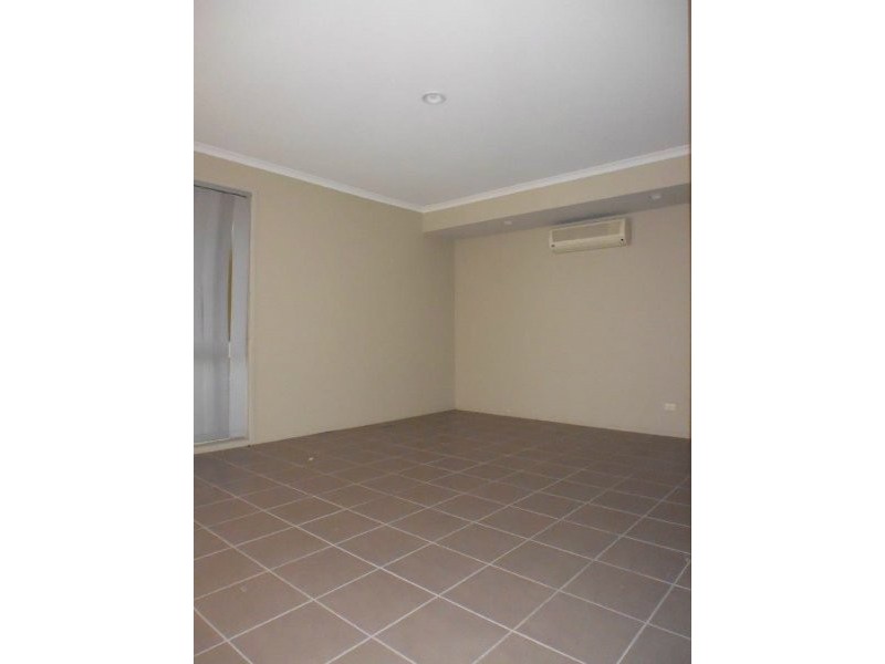 4 Crampton Court, Parkwood QLD 4214