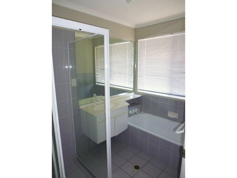 4 Crampton Court, Parkwood QLD 4214