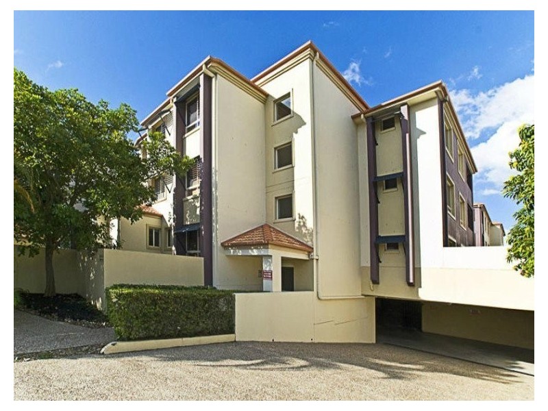 6/89 Bayview Street, Runaway Bay QLD 4216