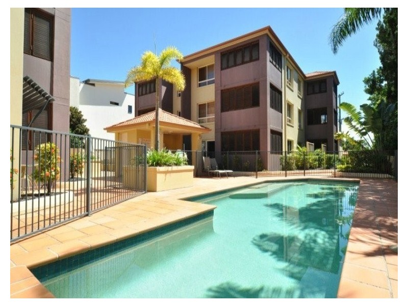 6/89 Bayview Street, Runaway Bay QLD 4216