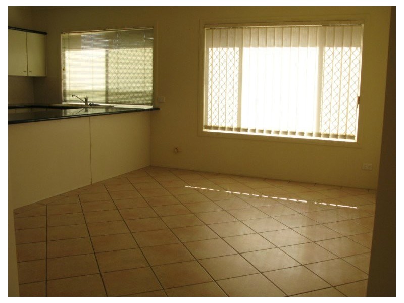 10 Abby Crescent, Ashmore QLD 4214