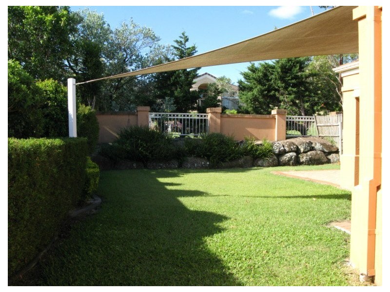 10 Abby Crescent, Ashmore QLD 4214