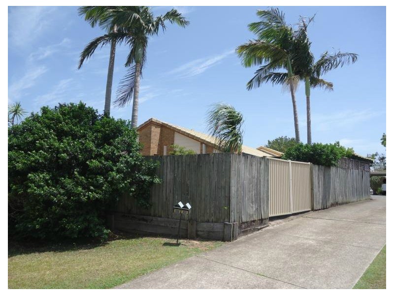1/12 Hentdale Court, Labrador QLD 4215