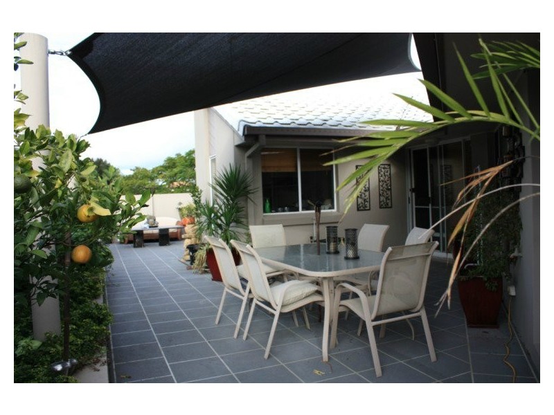 17 Parkwood Boulevarde, Parkwood QLD 4214