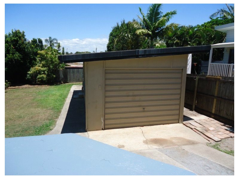 10 First Avenue, Labrador QLD 4215