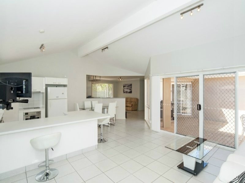 12 Marco Polo Place, Hollywell QLD 4216