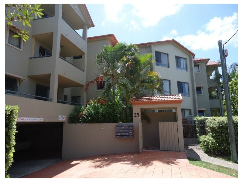 10/25 ChesterTerrace, Southport QLD 4215