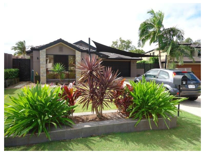 12 Torquay Place, Arundel QLD 4214