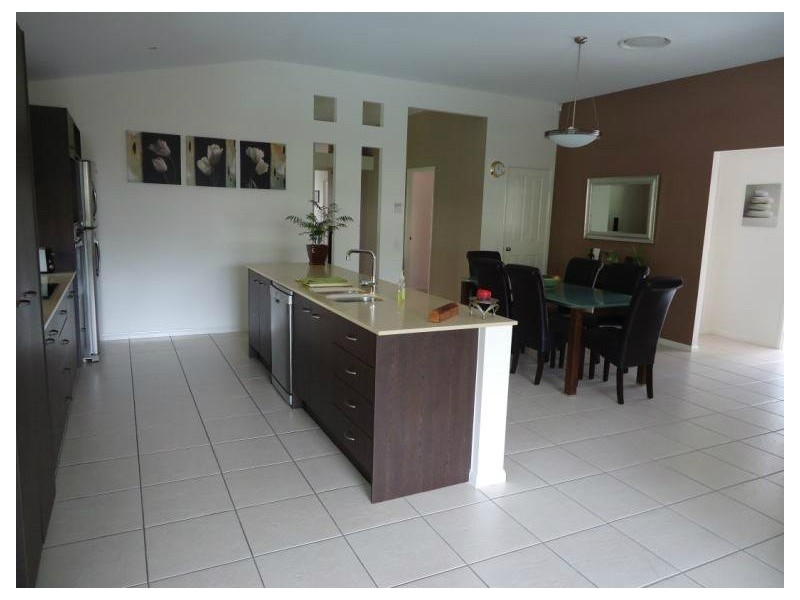 12 Torquay Place, Arundel QLD 4214