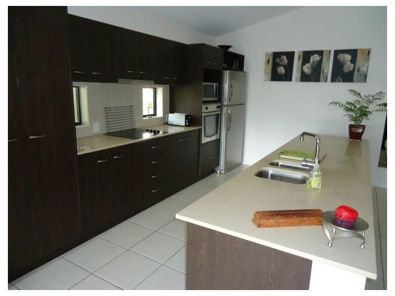 12 Torquay Place, Arundel QLD 4214