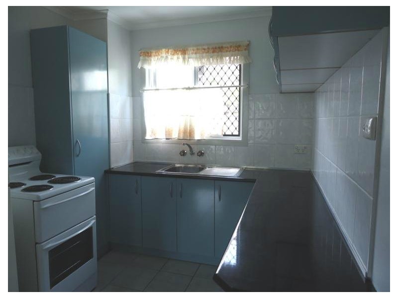 4/33 Ahern Street, Labrador QLD 4215