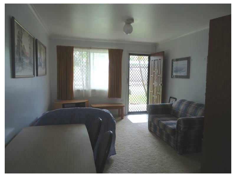 4/33 Ahern Street, Labrador QLD 4215