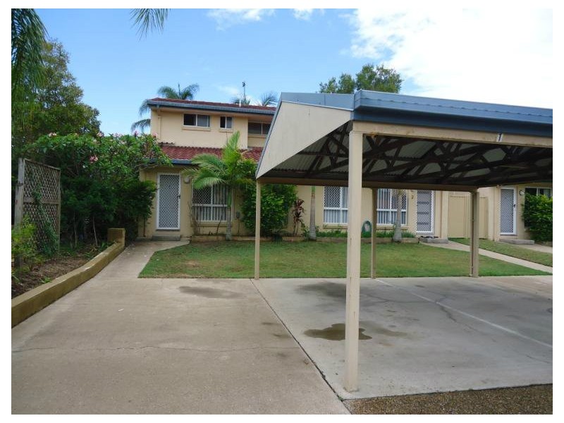 1/13 Brown Street, Labrador QLD 4215