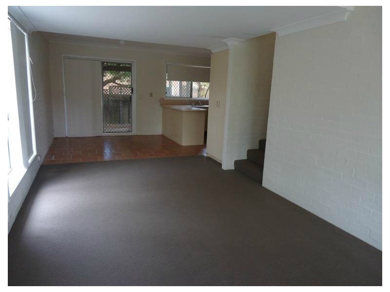 1/13 Brown Street, Labrador QLD 4215