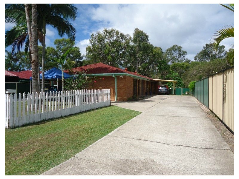 2/55 Morinda Way, Labrador QLD 4215