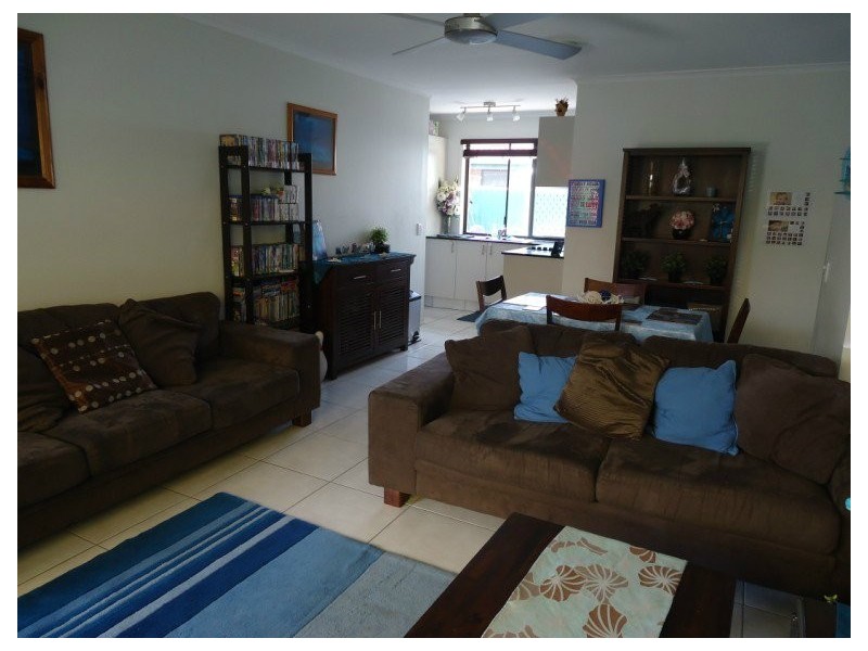 2/55 Morinda Way, Labrador QLD 4215