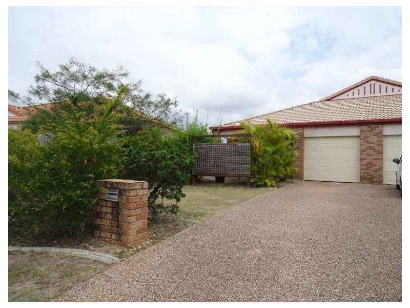 1/5 Tanias Place, Labrador QLD 4215