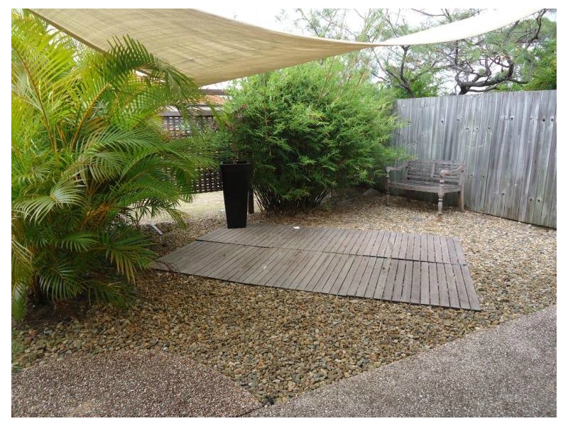 1/5 Tanias Place, Labrador QLD 4215