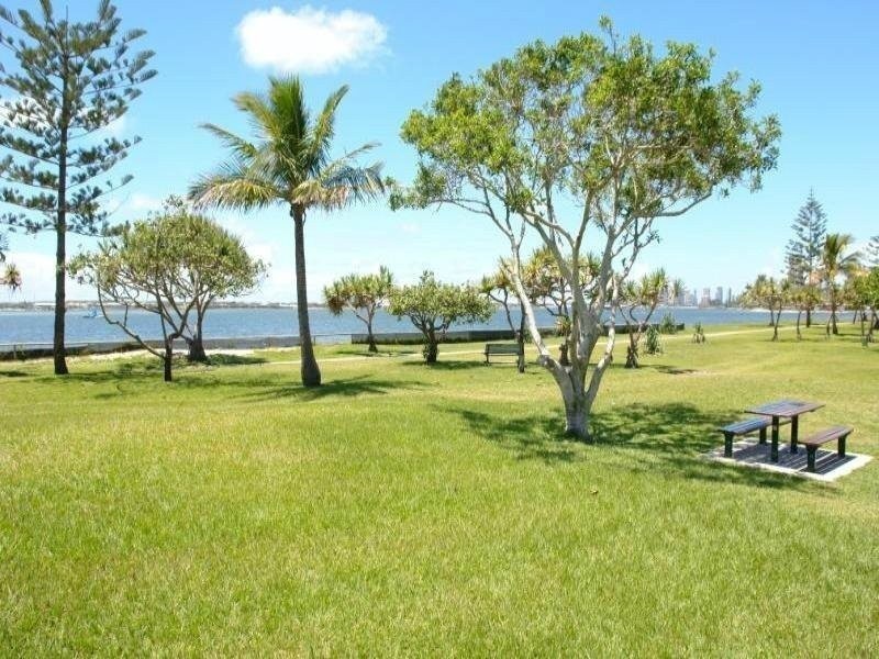 12/21 Huth Street, Labrador QLD 4215