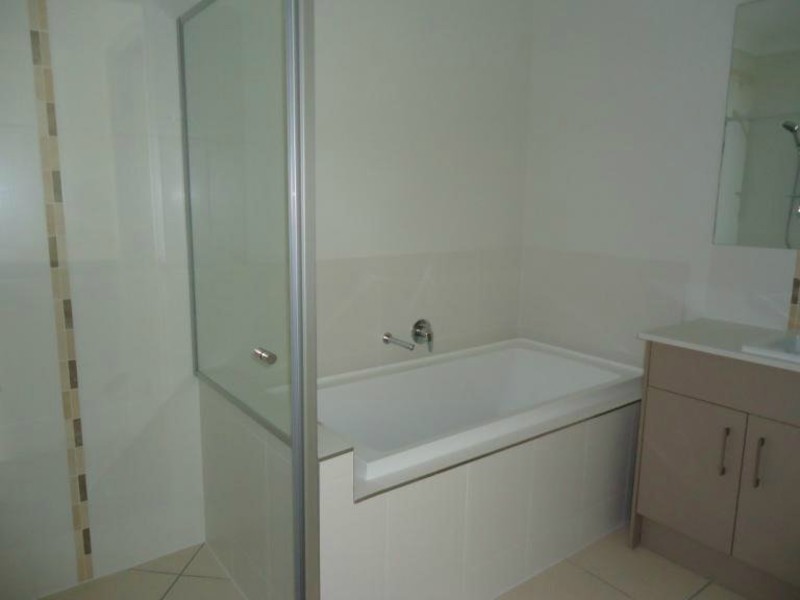 22/26 Careel Close, Helensvale QLD 4212