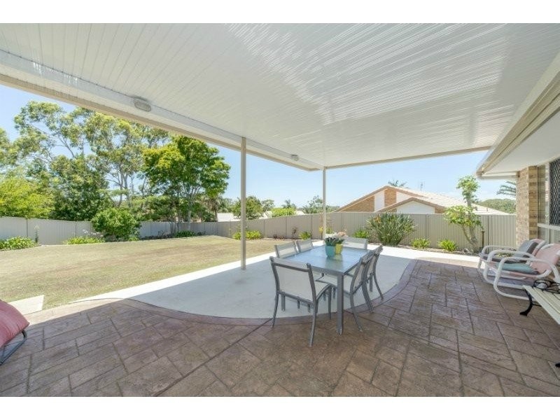 26 Ashburton Close, Arundel QLD 4214