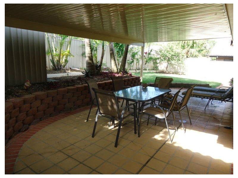21 Second Avenue, Labrador QLD 4215