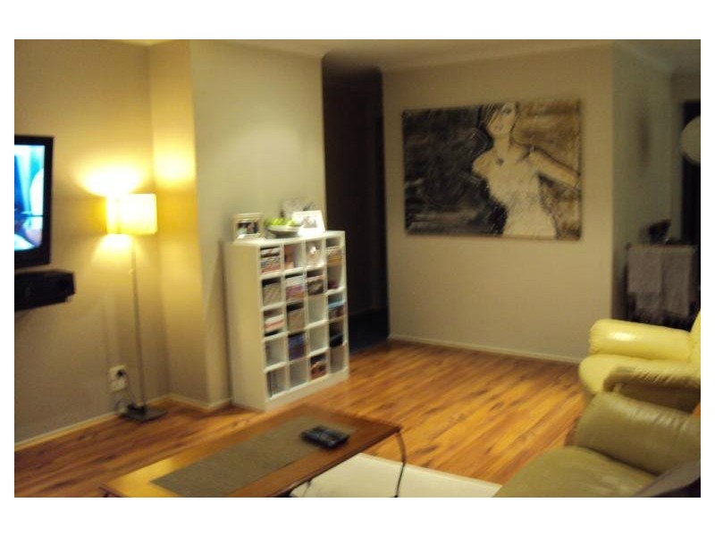 2/5 Melanie PLace, Labrador QLD 4215