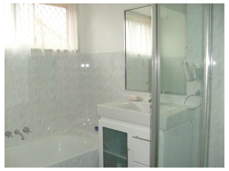 2/5 Melanie PLace, Labrador QLD 4215