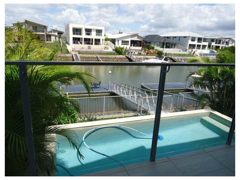 9 Harbourvue Court, Helensvale QLD 4212