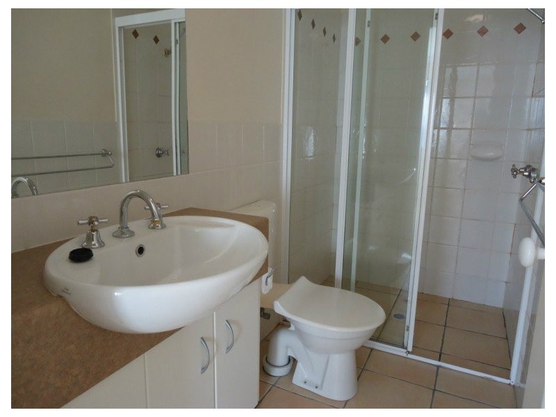 6/129 Muir Street, Labrador QLD 4215