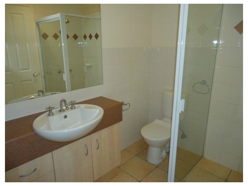 6/129 Muir Street, Labrador QLD 4215