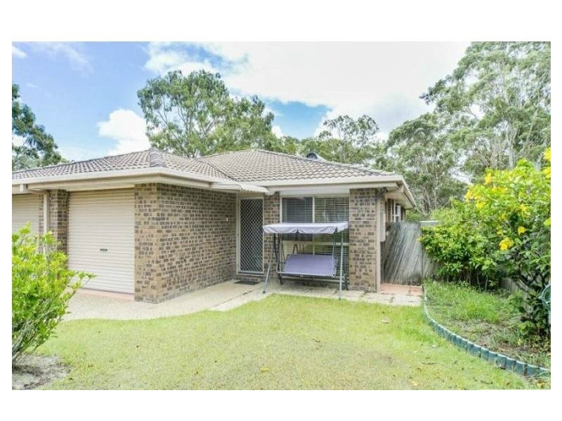 2/4 Nina Parade, Arundel QLD 4214
