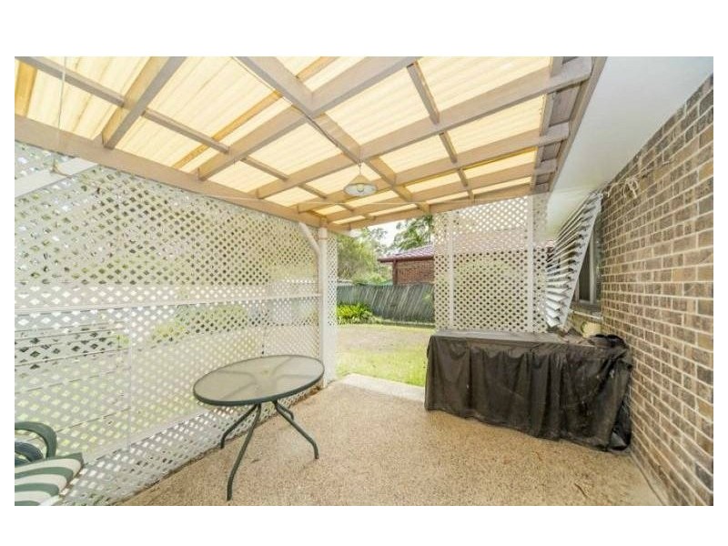 2/4 Nina Parade, Arundel QLD 4214